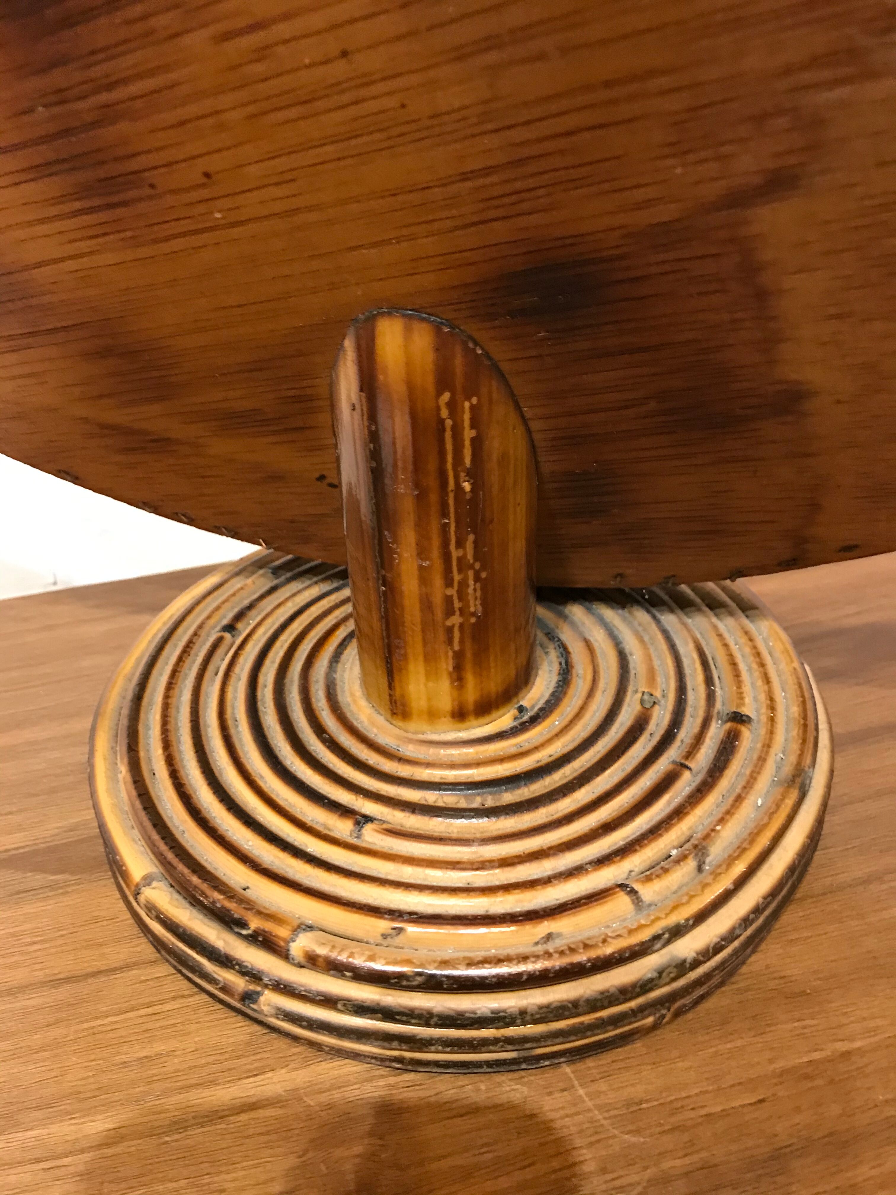 Round rattan mirror to lay