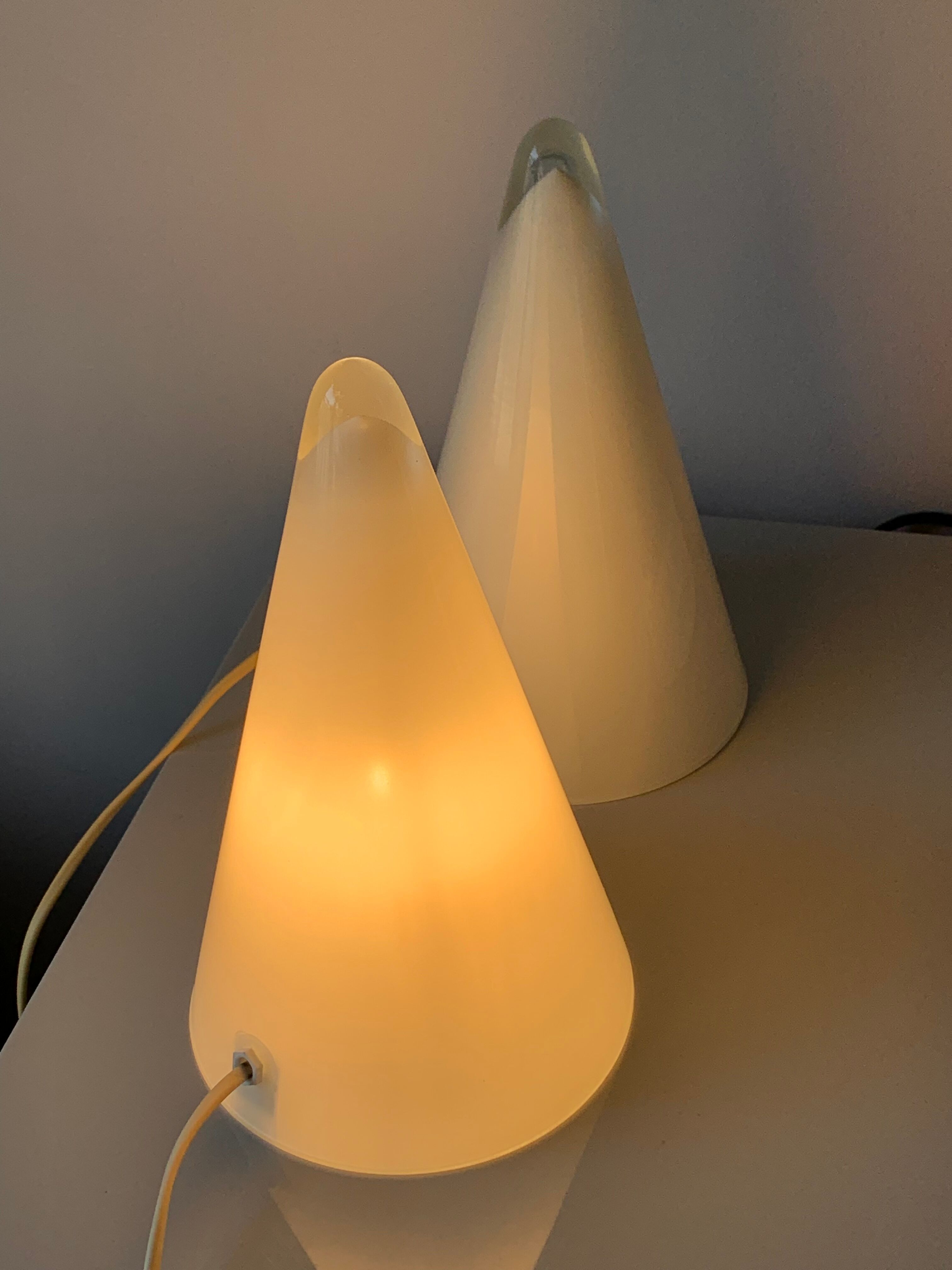 Sce & Habitat - Pair of lamps "Teepee" White vintage glass 1980s memphis