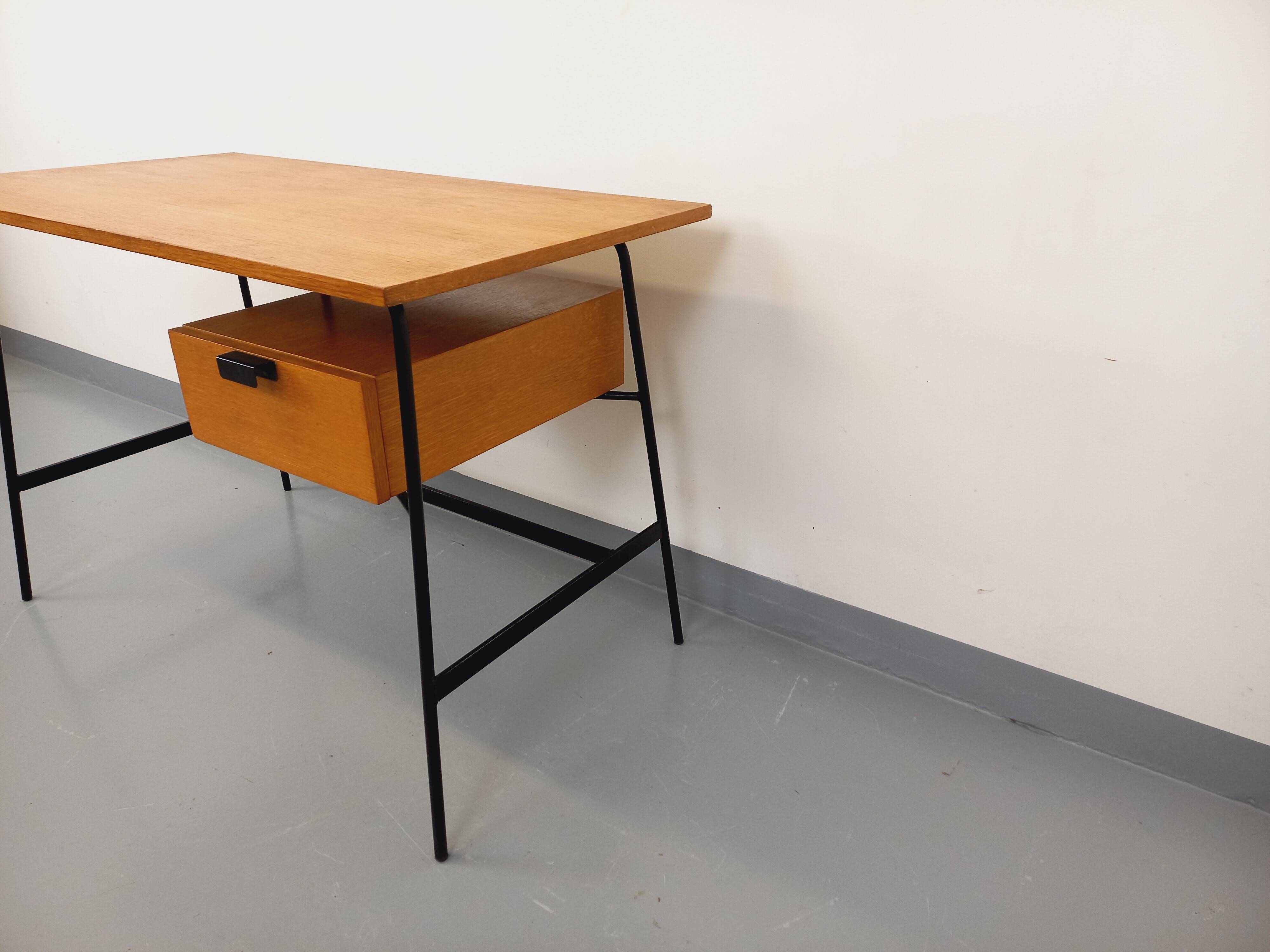 Pierre Paulin vintage modernist desk in oak wood and black metal