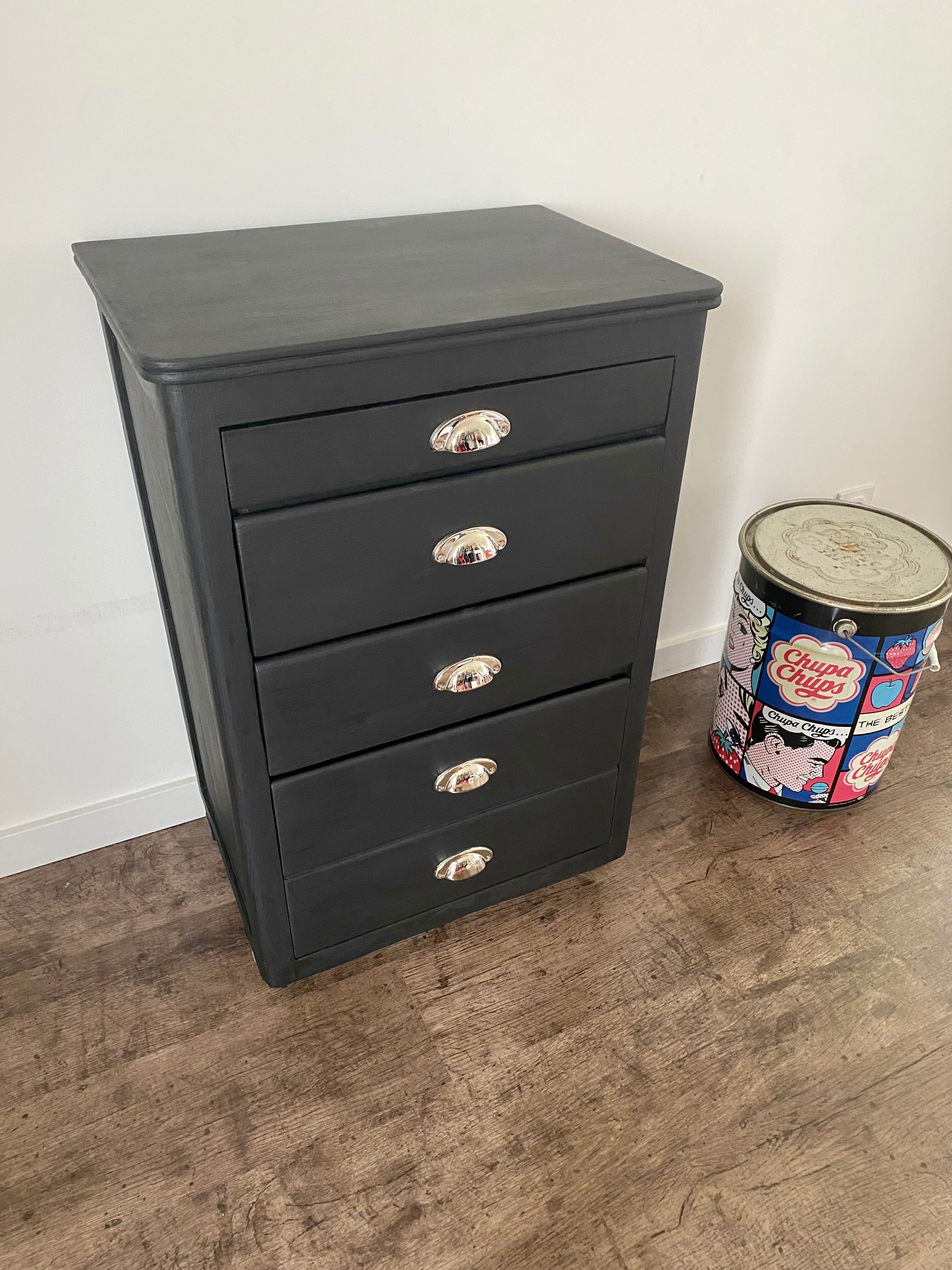 Vintage workshop maid restyled matte black