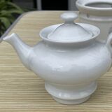 Teapot in white porcelain