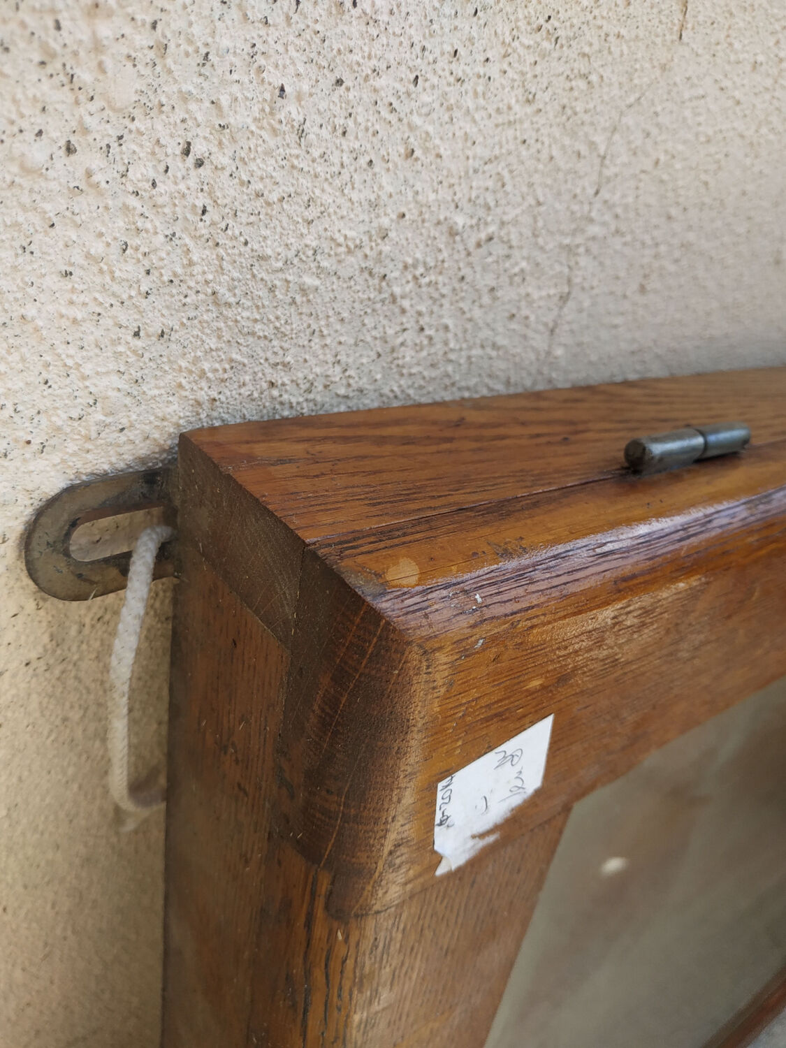 Collector's showcase jewelry wooden collector's item with keys