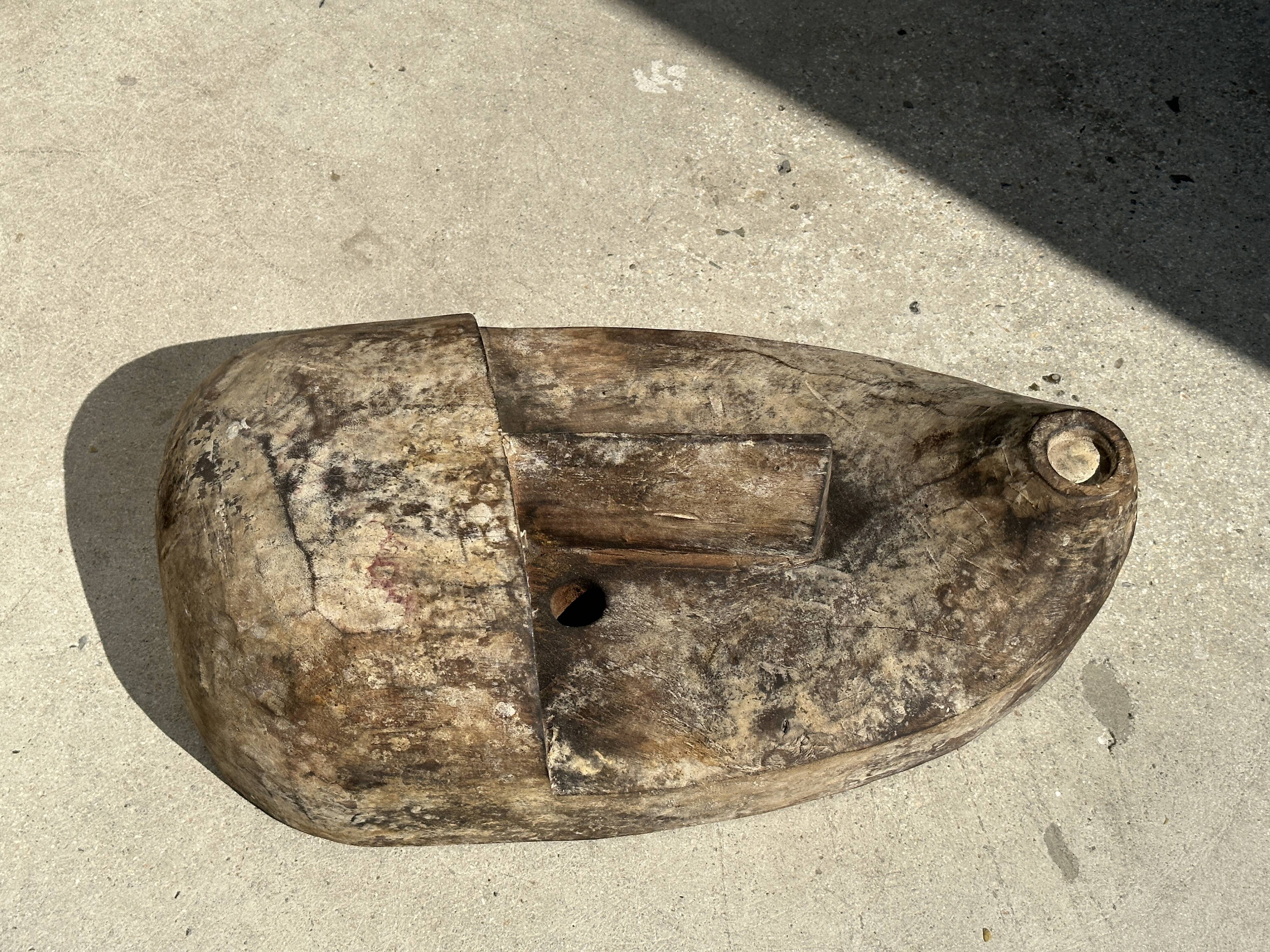 Large Timor mask in patinated wood H:50cm (2)