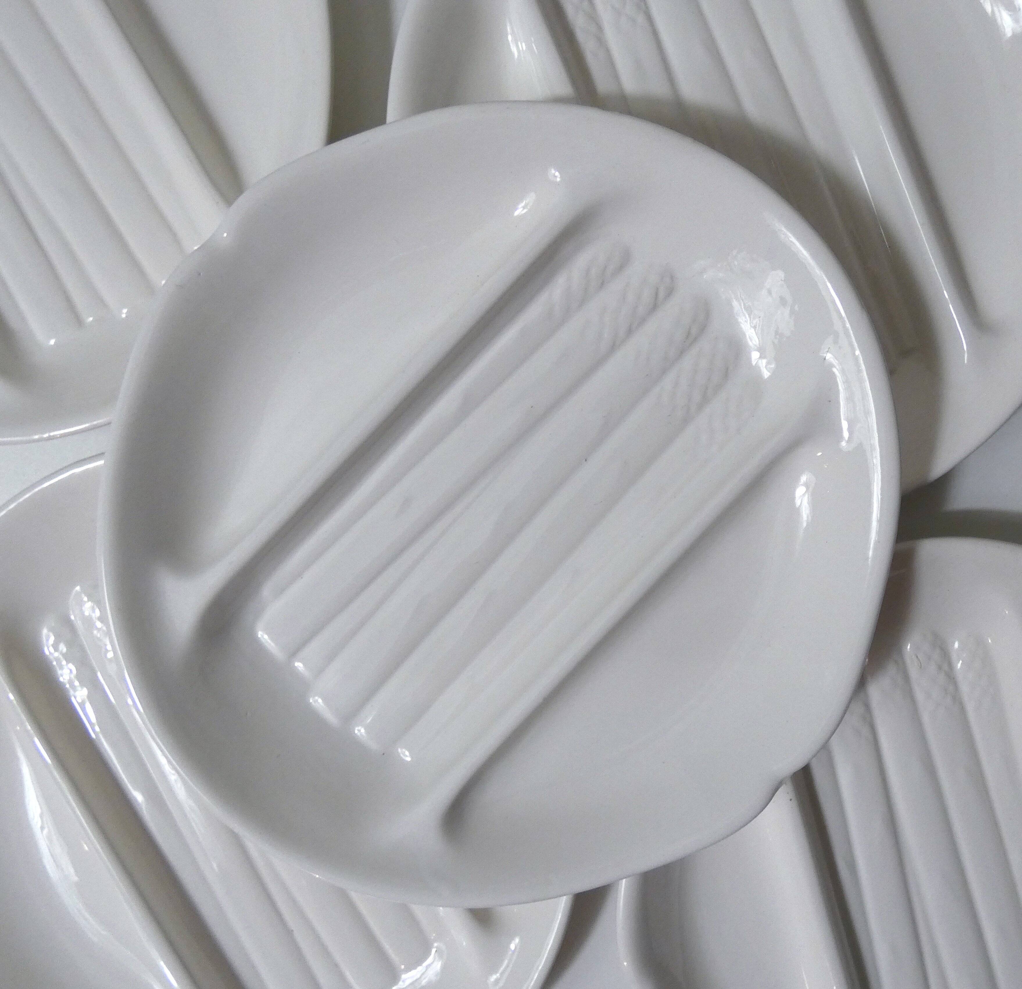 8 plates + 1 asparagus dish, salins earthenware, vintage white pompadour