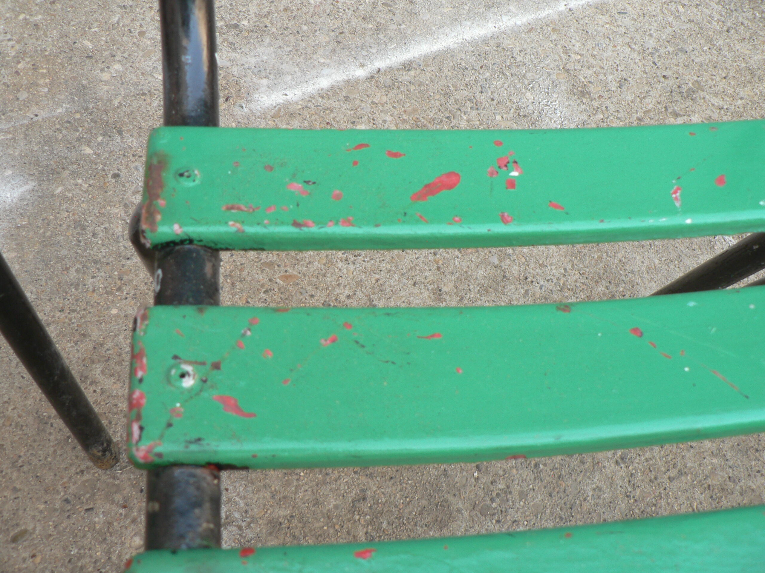 Lot of 4 garden chairs stackable