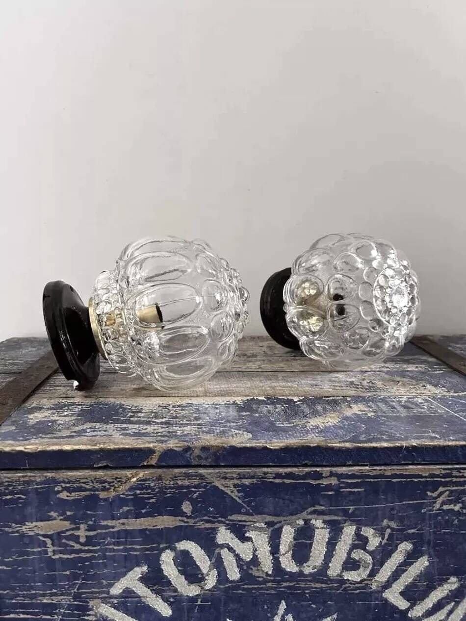 Paire d’appliques murales vintage globes en verre ciselé