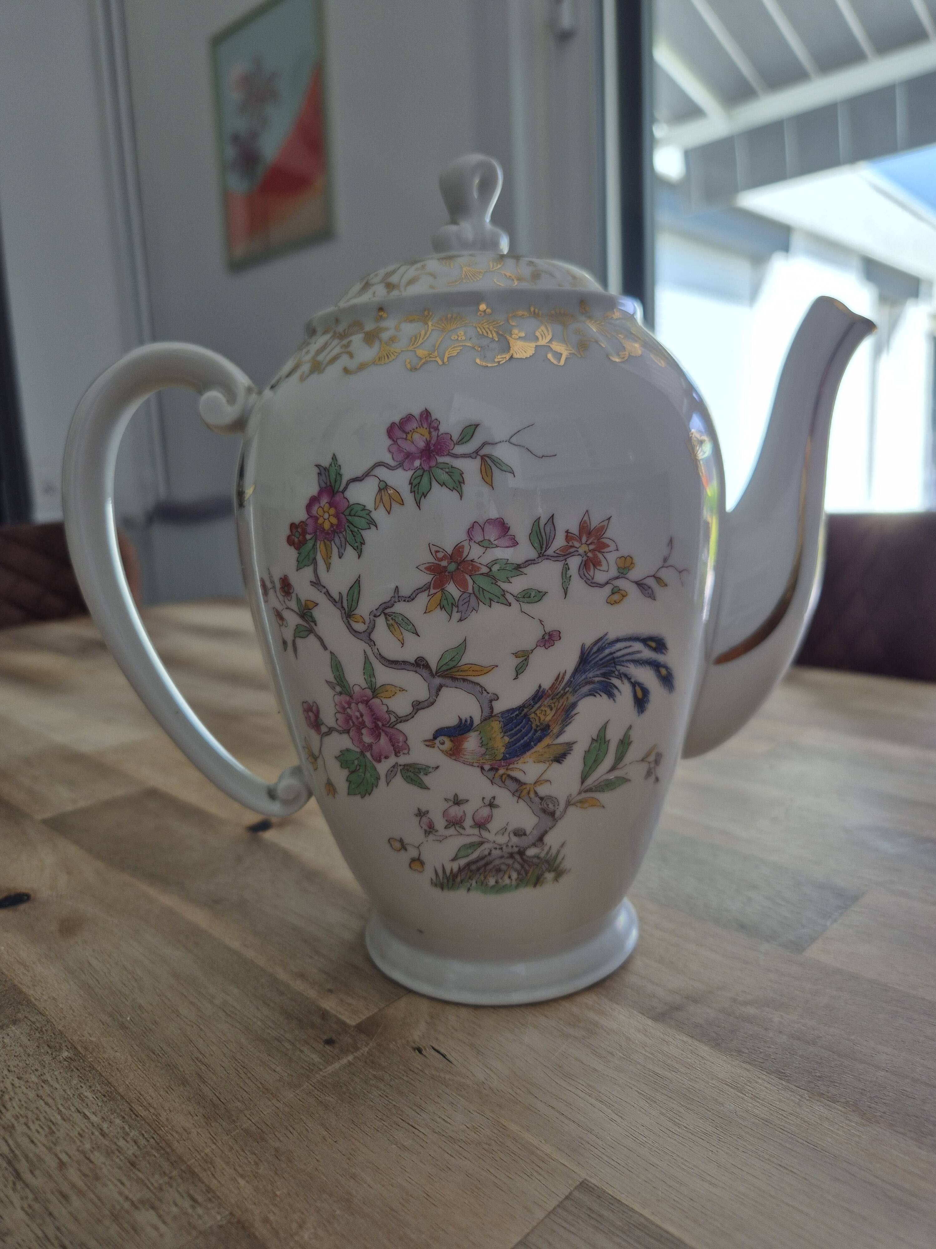 Limoges coffee pot/teapot with nature motif