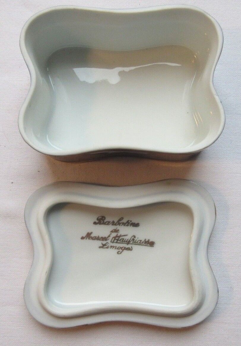 Boite à bijoux porcelaine fine signée Chaufriasse Limoges: Angelot et papillons