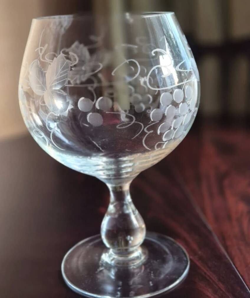 Large engraved glass in unsigned Bohemian crystal.