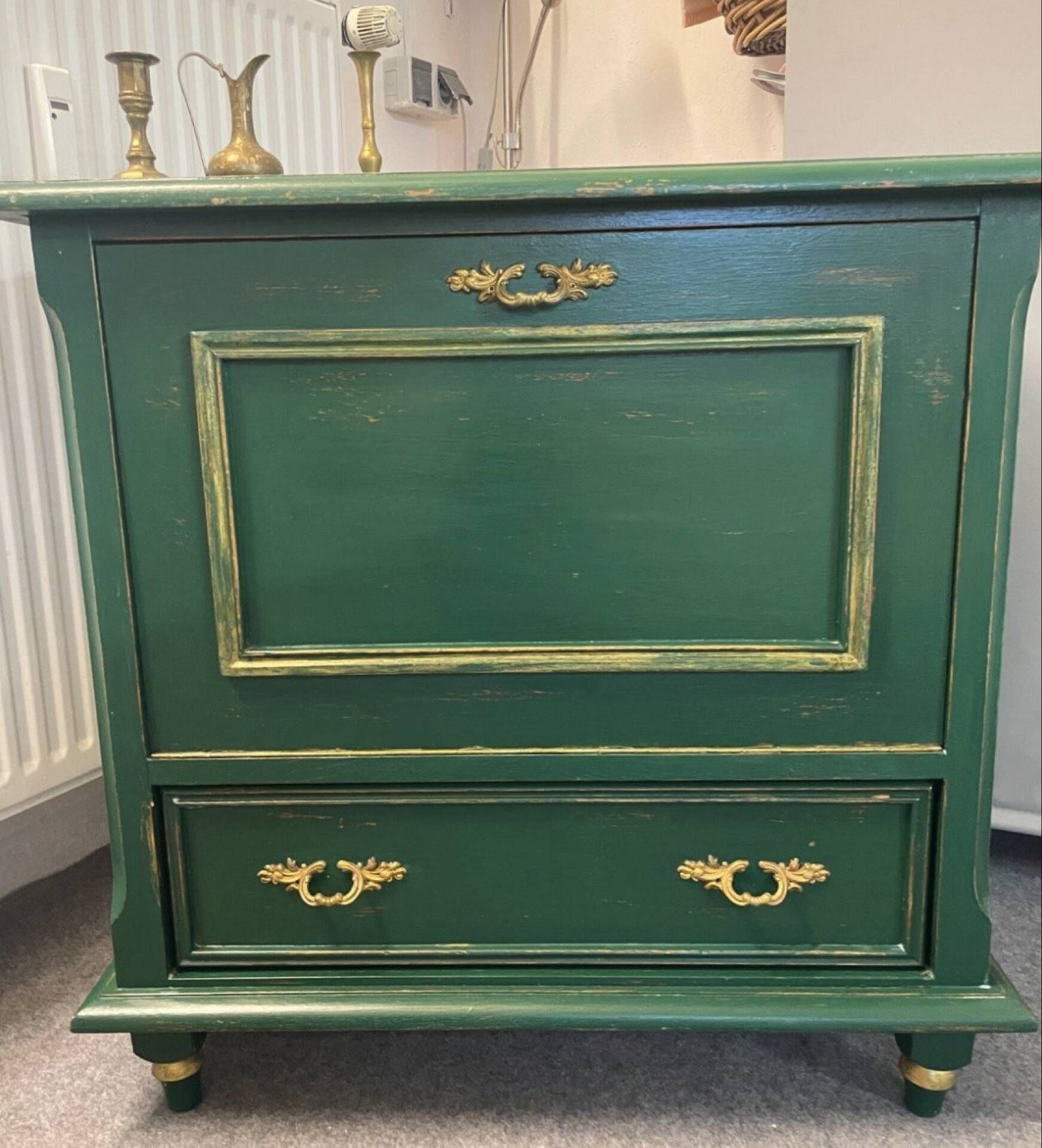 Commode Light & Green“ – handaufgearbeitetes Shabby-Chic-Unikat