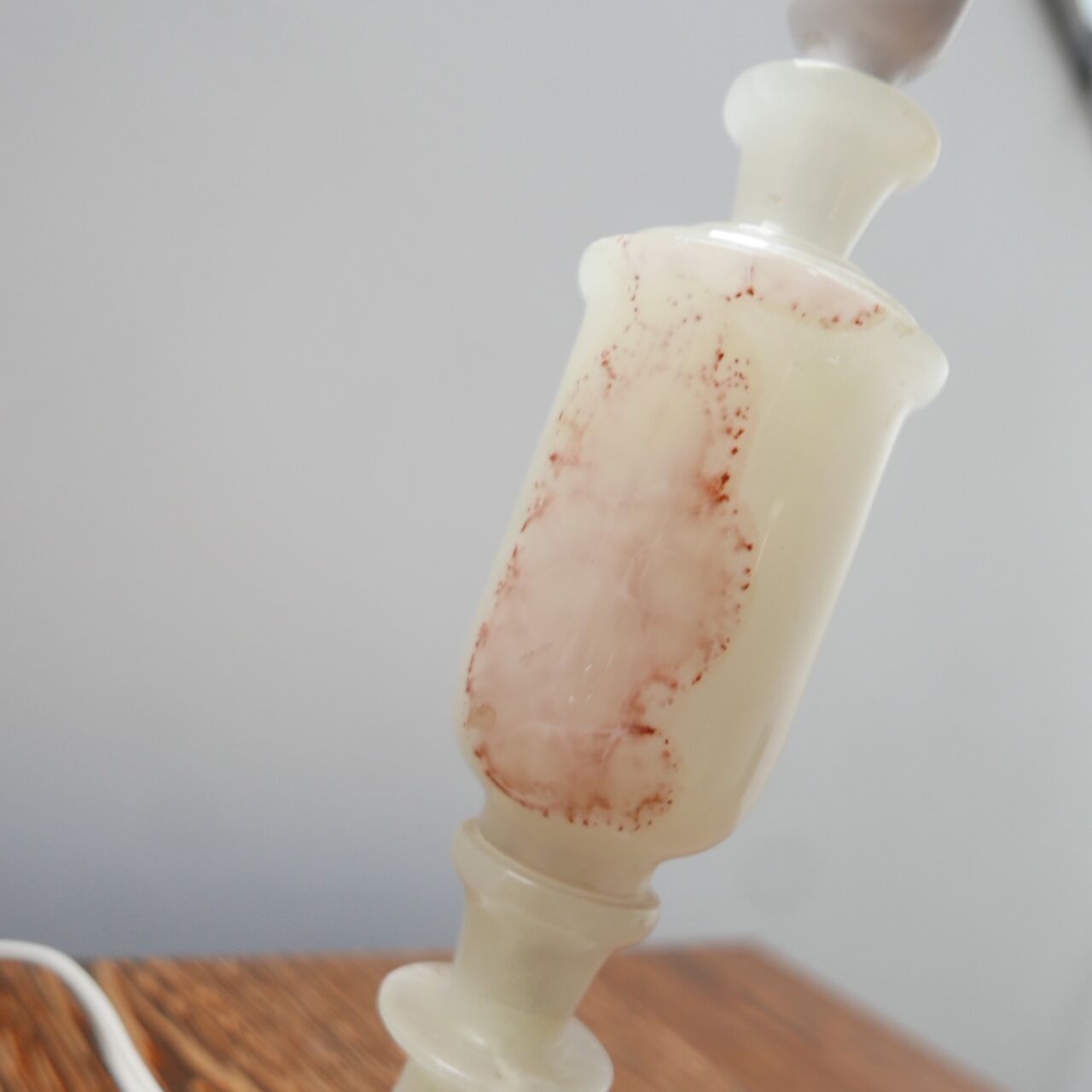 Onyx Alabster Mid-Century English Table Lamp