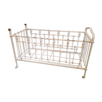 Old baby cot