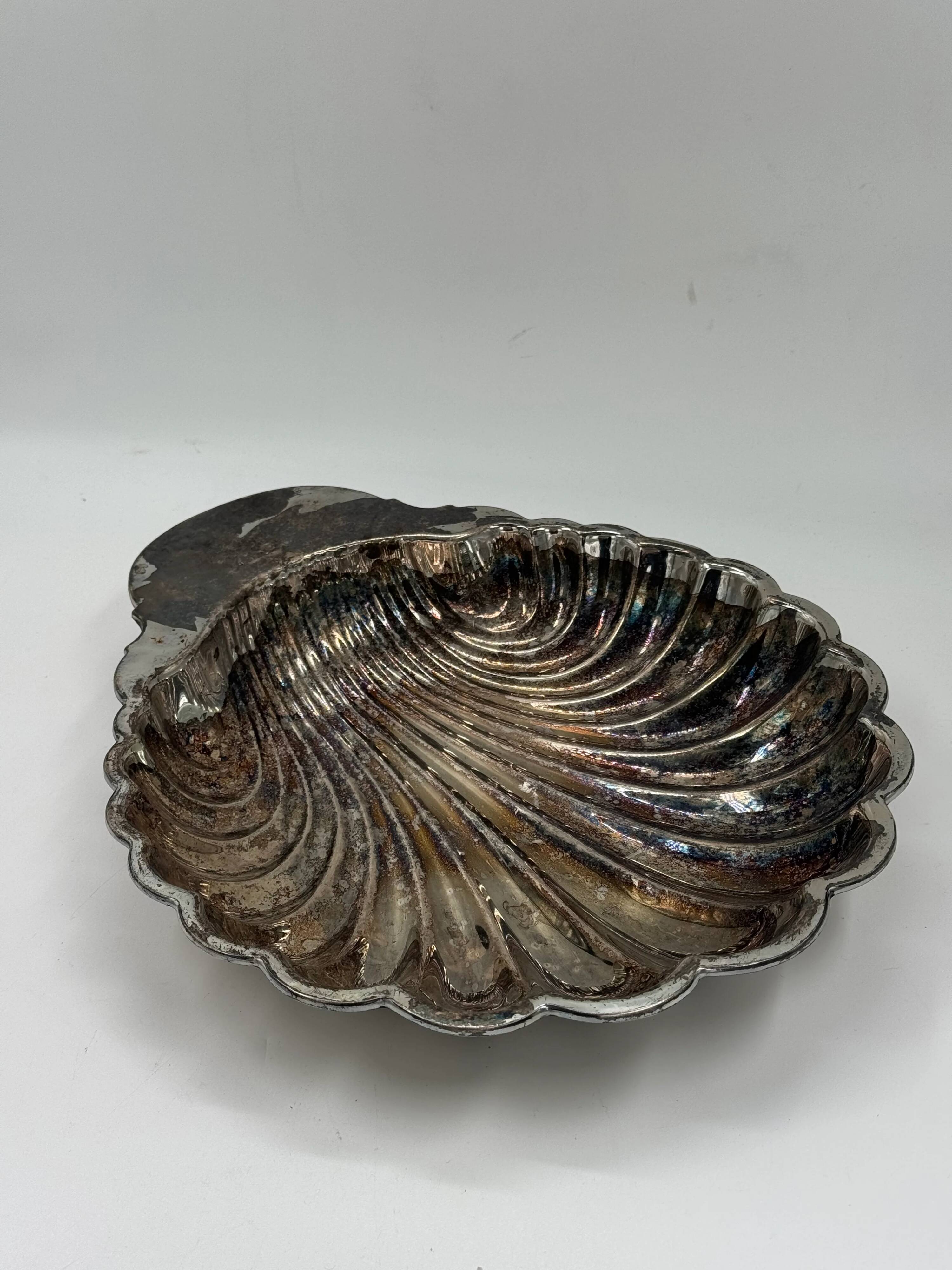 Vintage silver-plated scallop shell dish