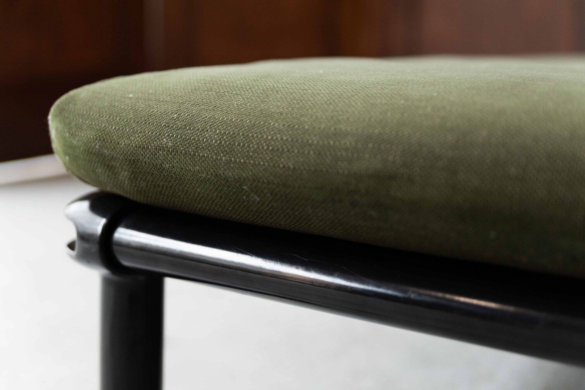 Daybed by Bruce Hannah & Andrew Morrison