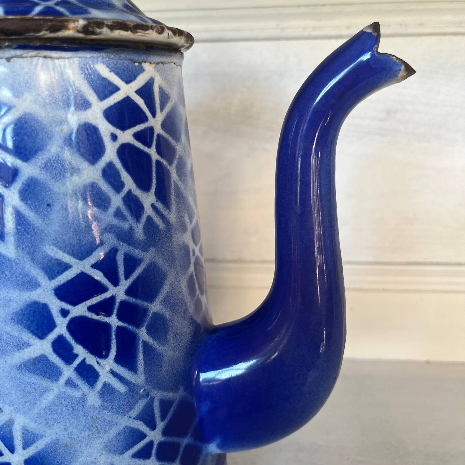 Enameled sheet metal coffee maker