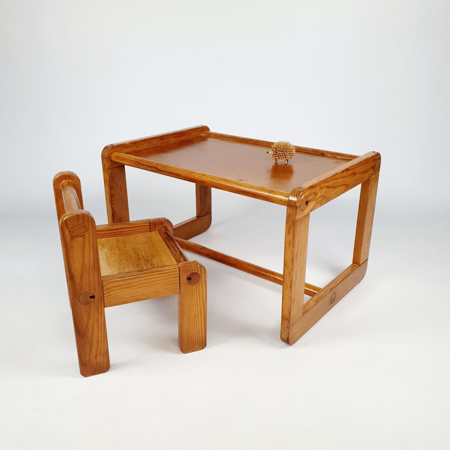 Children's pine desk and chair