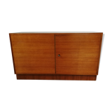 Modernist-style box buffet