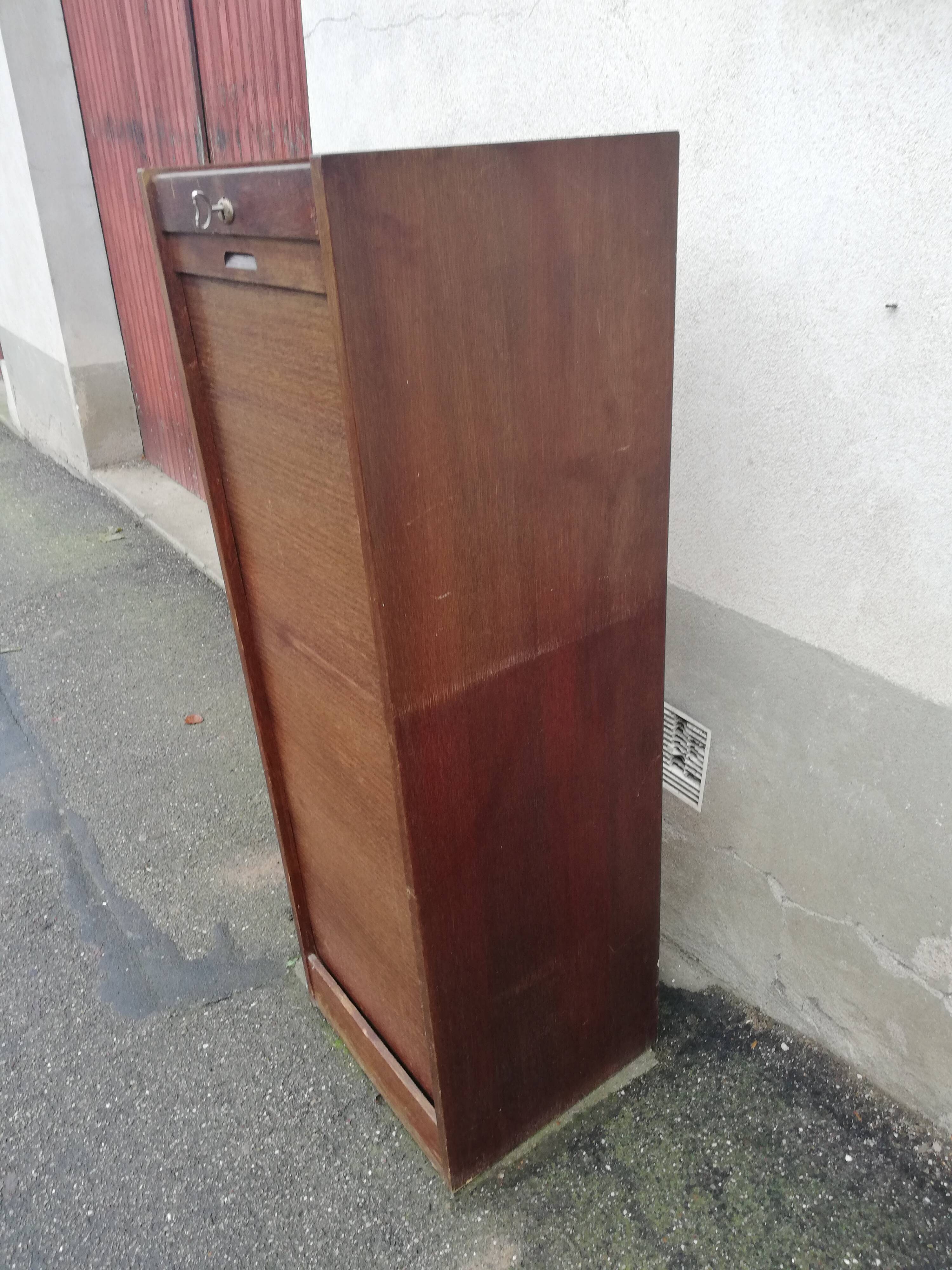 Cabinet binder 1 curtain