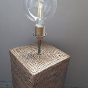 Pied de lampe rotin tressé, carré, vintage 1970