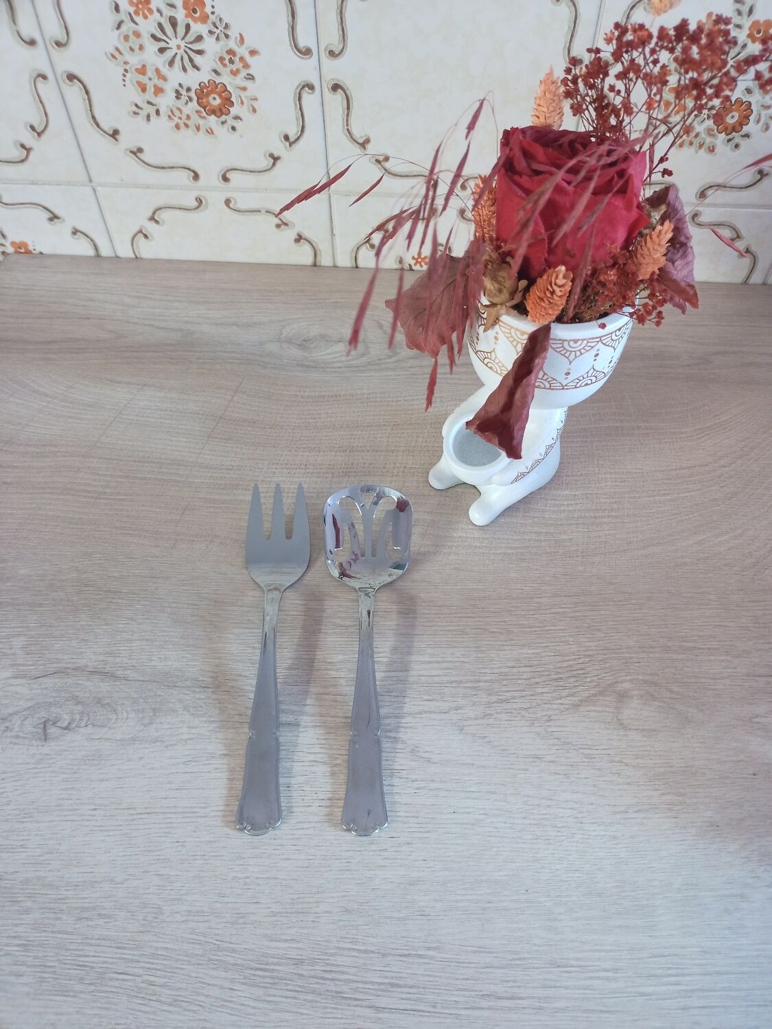 Cutlery for petit fours