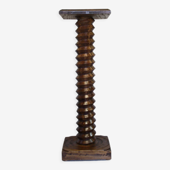 Fifth wheel press screw
