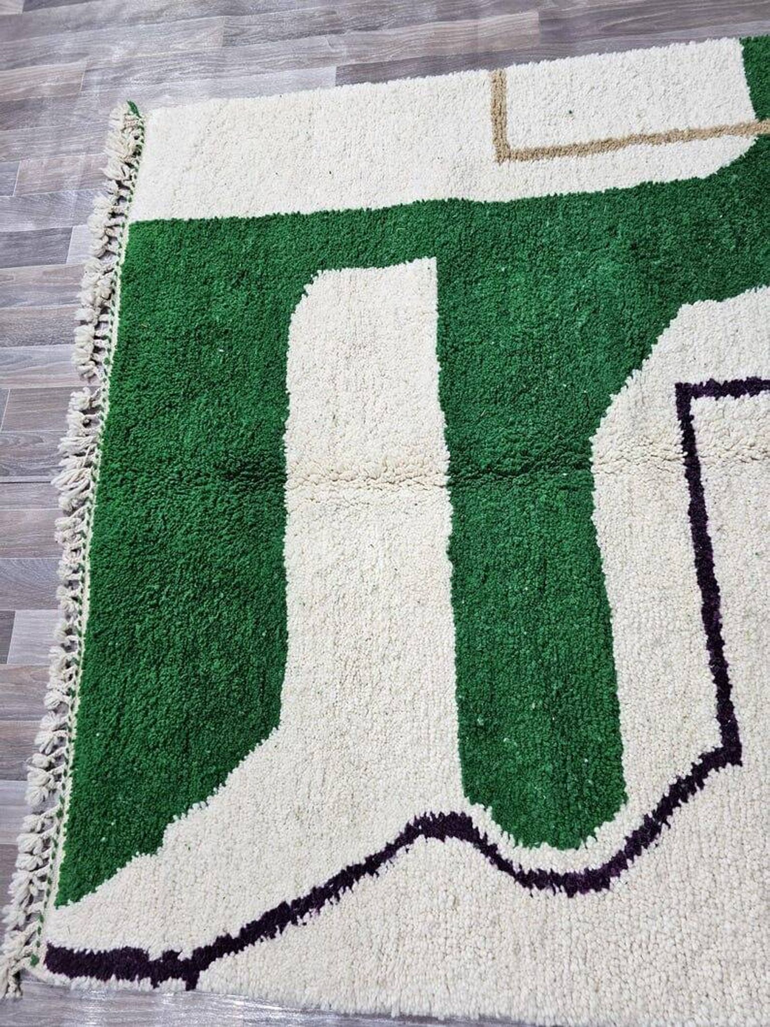 Berber rug made of natural wool, handwoven, size 250 x 250 cm.