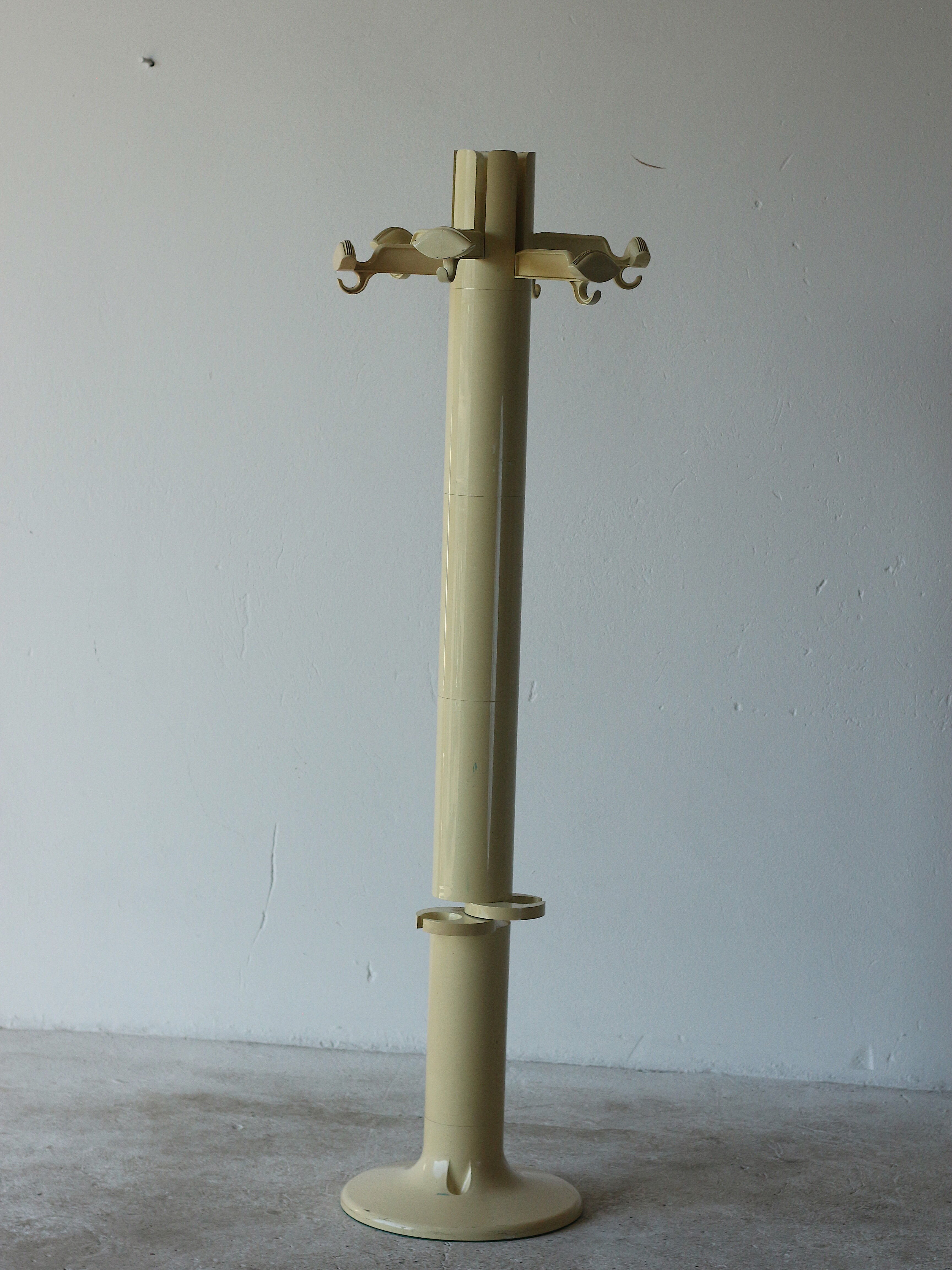 Space age coat hanger by Giancarlo Piretti for Castelli 1970