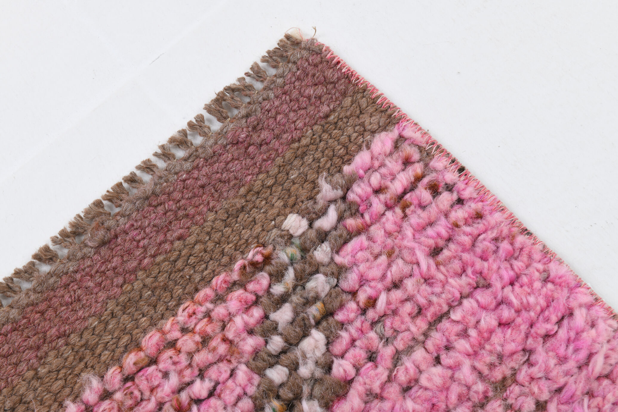 3x10 pink and brown herki runner rug, 307x88cm
