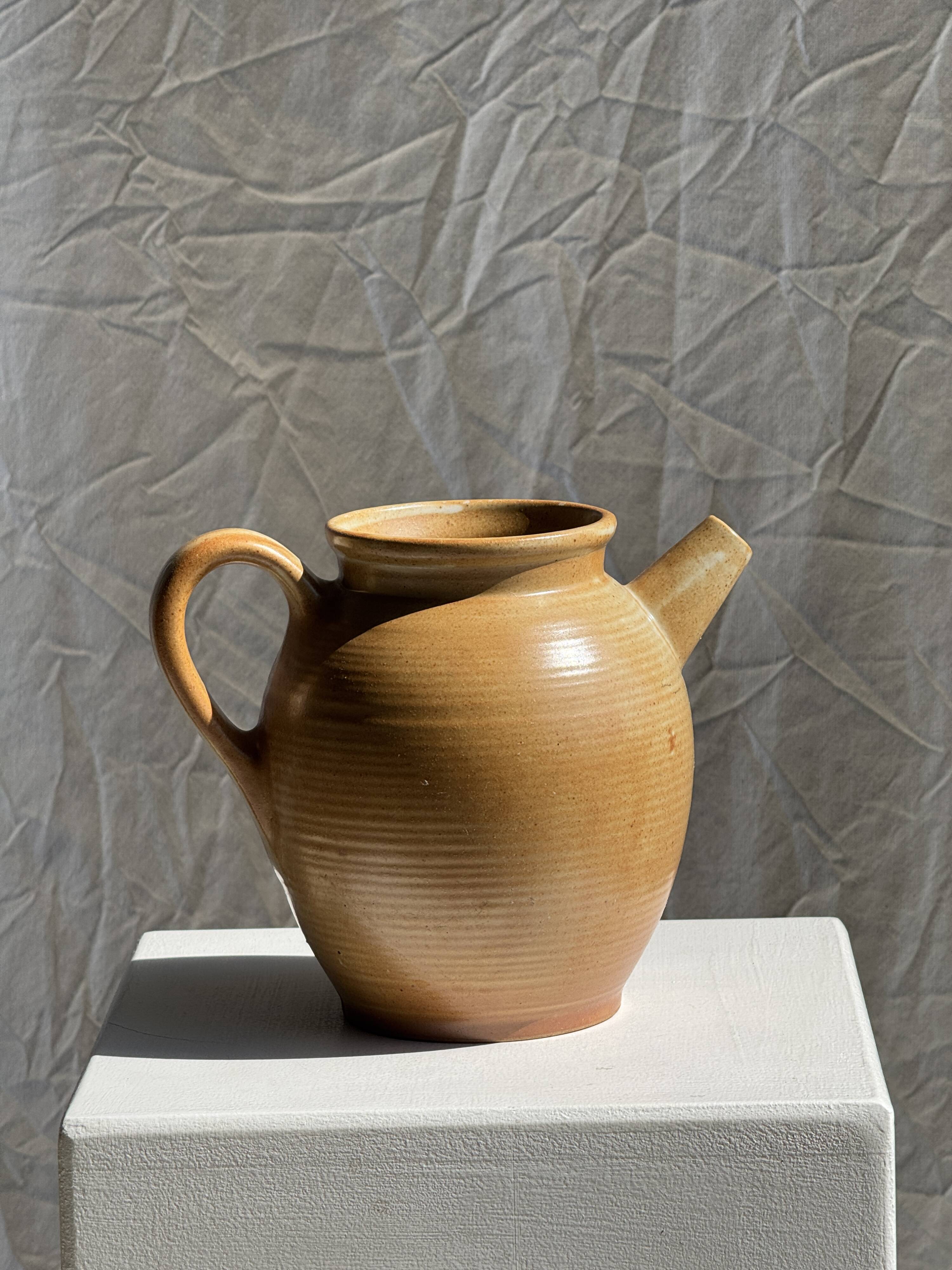 Village France stoneware jug H16.5