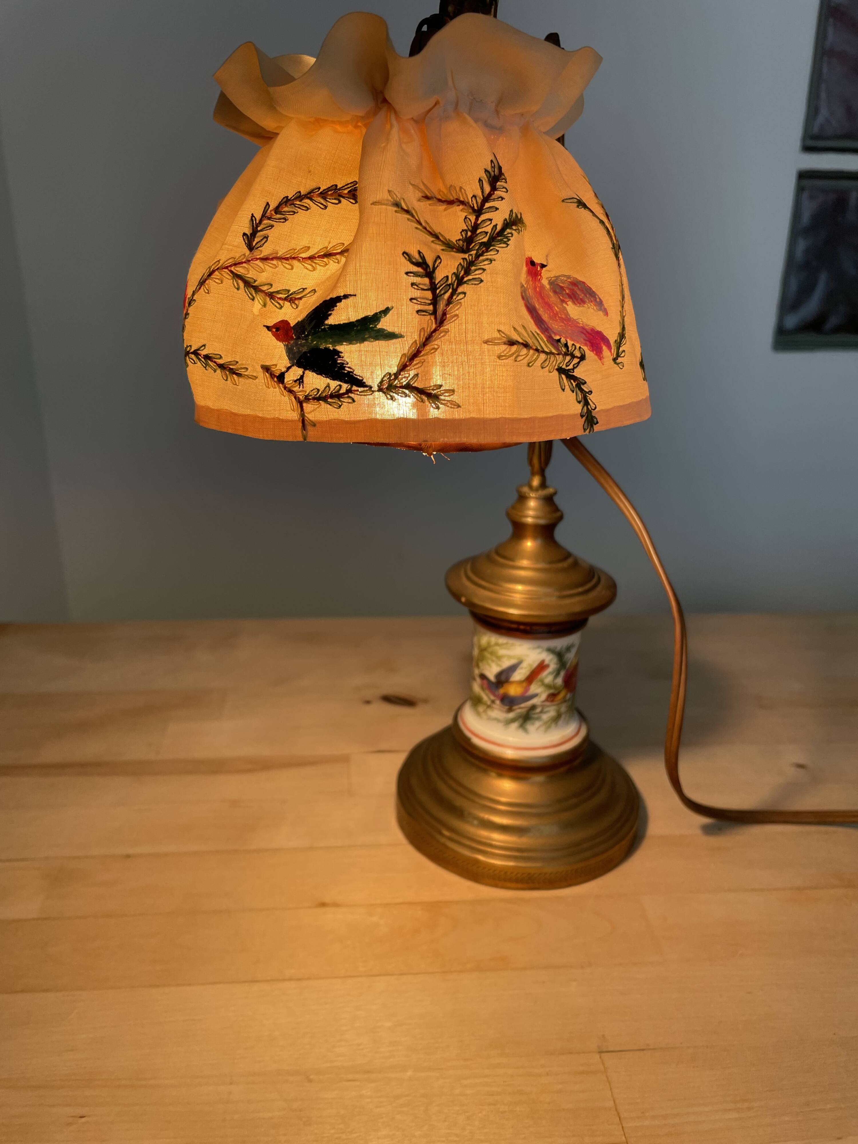 Art Nouveau / Romantic decorative lamp