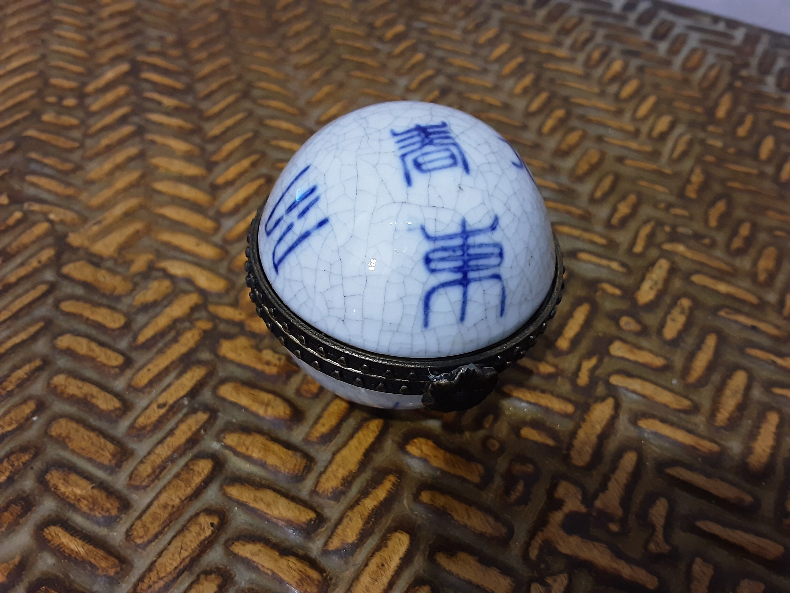 Lots of 3 old pill dispensers