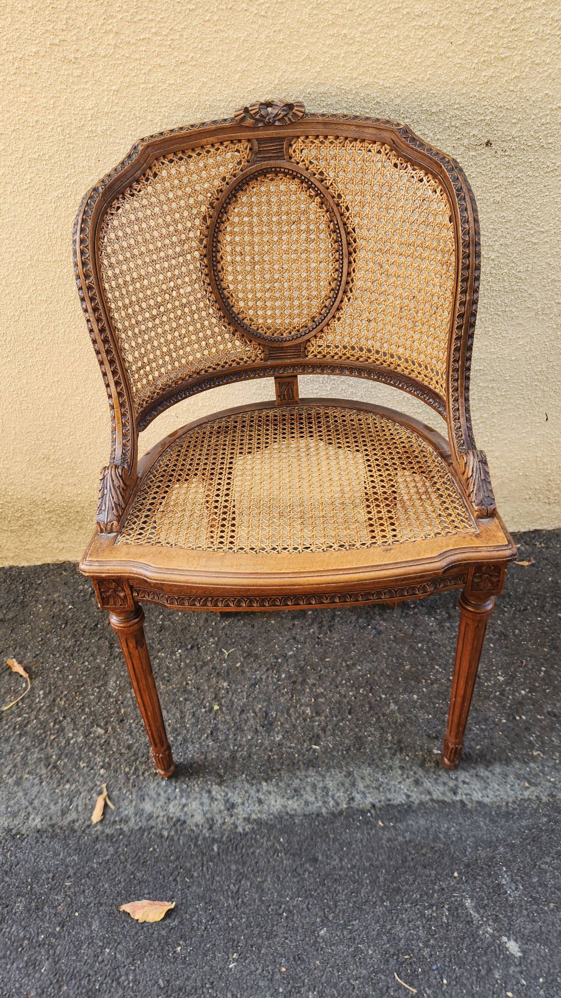 Chaise ancienne Louis XVI en bois et canage XIXe siècle