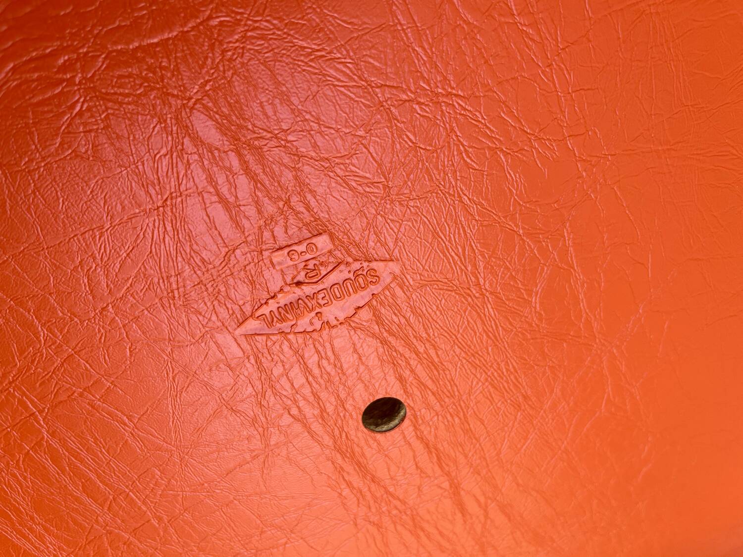 Chaises pliantes vintage chrome / skaï orange Soudexvinyl