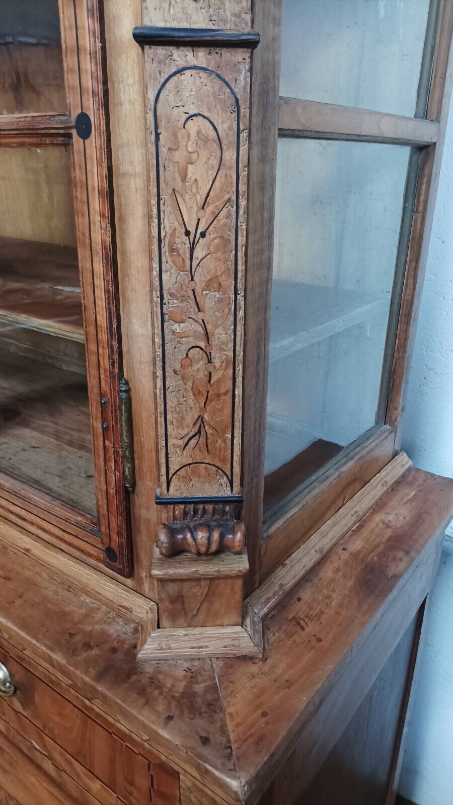 Biedermeier buffet in precious wood marquetry and ebony