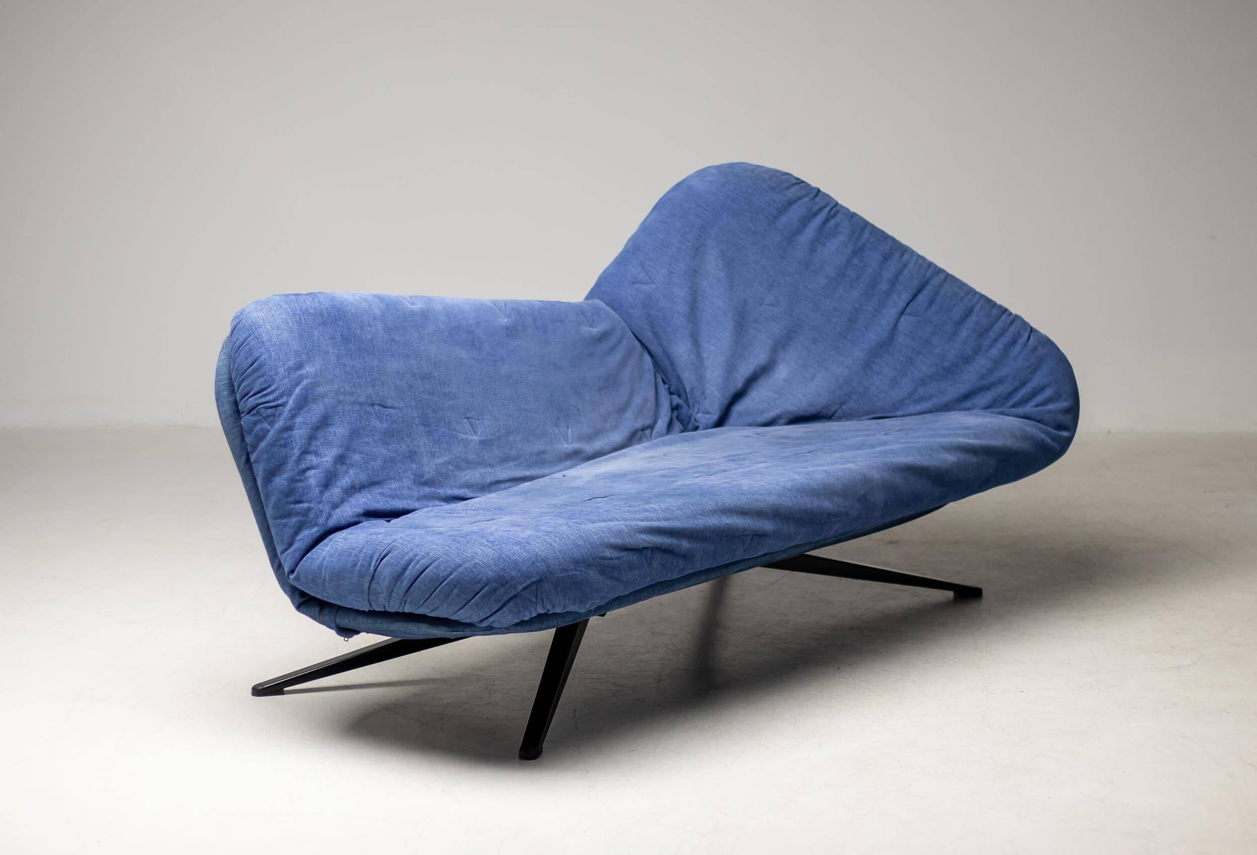 Arflex "Ribalta" adjustable daybed by Fabrizio Ballardini - Italian Versatility