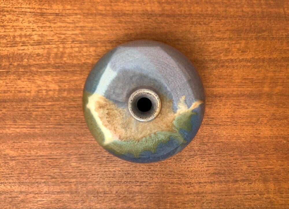 Mid-century German studio pottery vase by Janne Reckert-Cordua, 1960s.