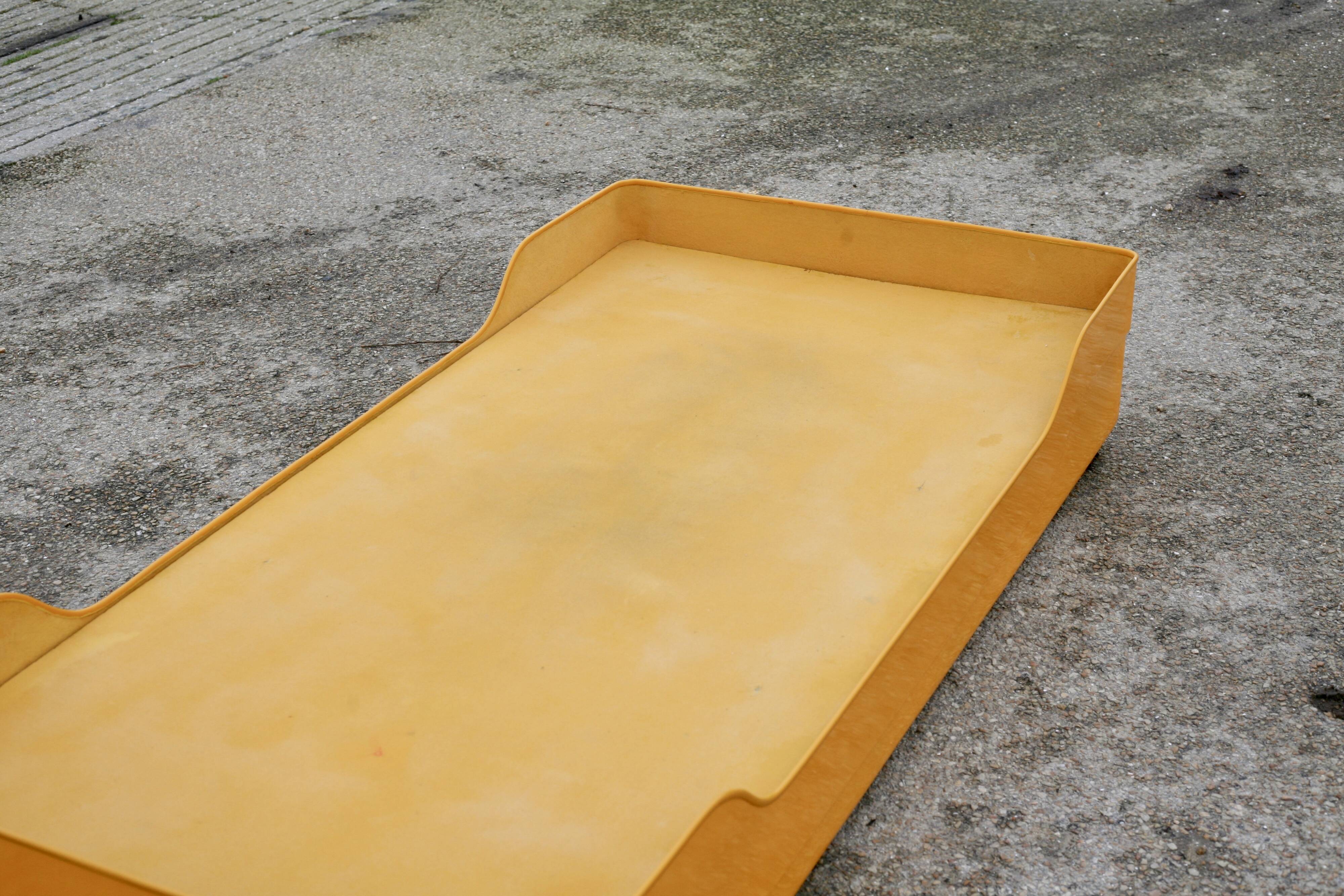 Ozoo bed, Marc Berthier, fiberglass, France, 1967
