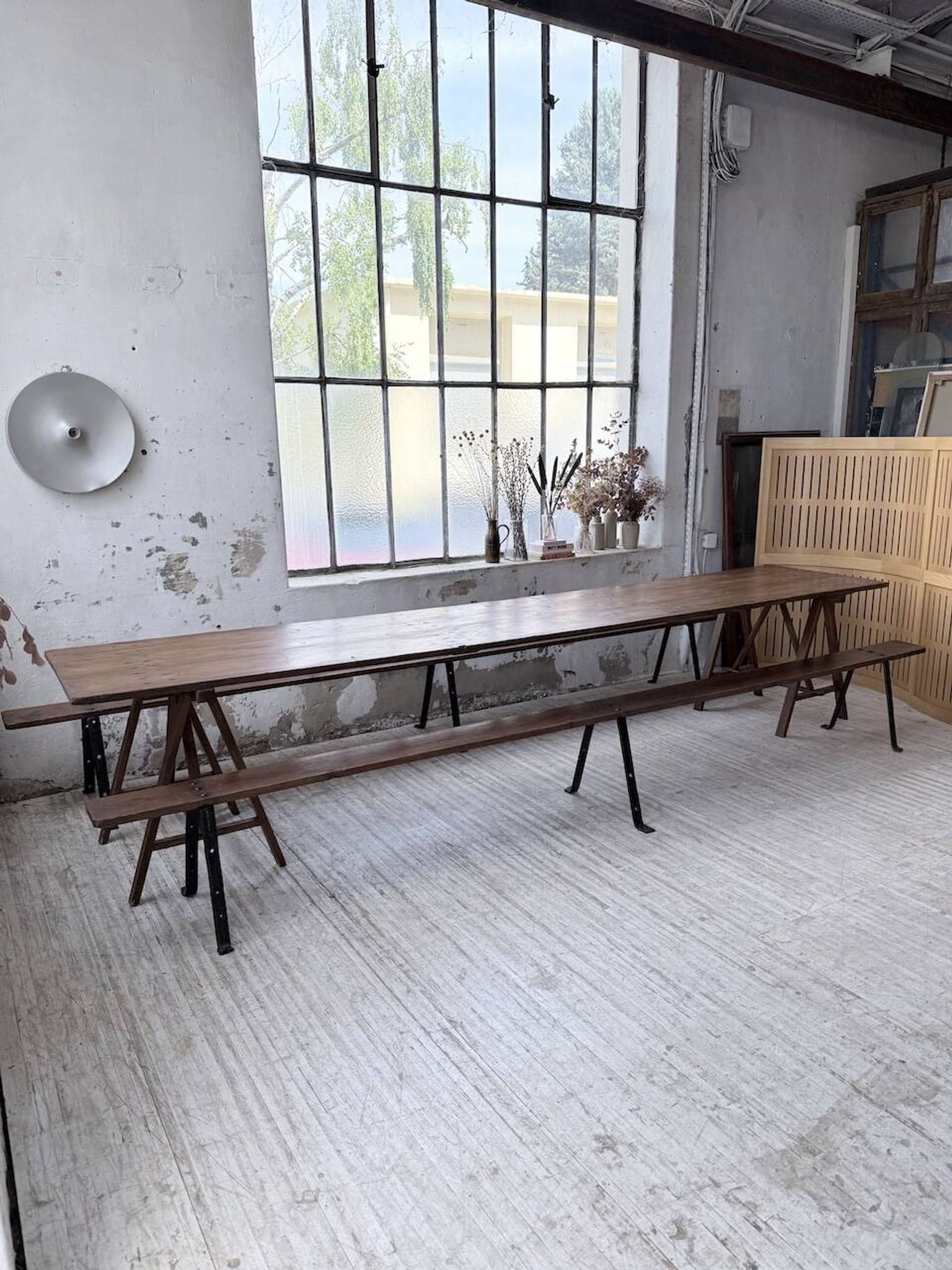 XXL trestle farm table 4m and its benches
