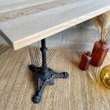 Bistro table in wood and cast iron