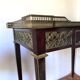 Table de salon , bureau style Louis XVI en bois, marbre et laiton