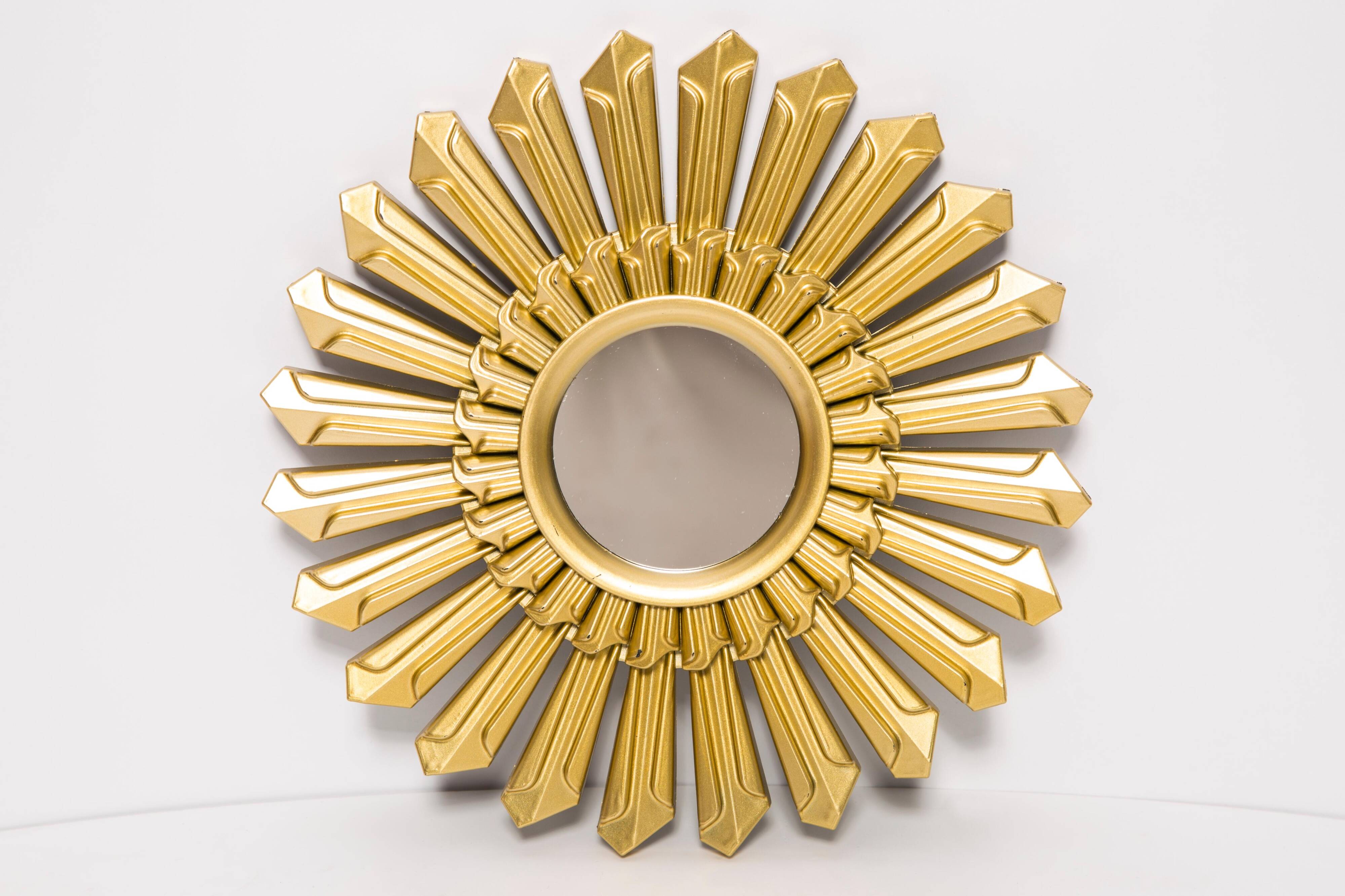 Miroir petit soleil italien vintage doré milieu du siècle, Italie, années 1960