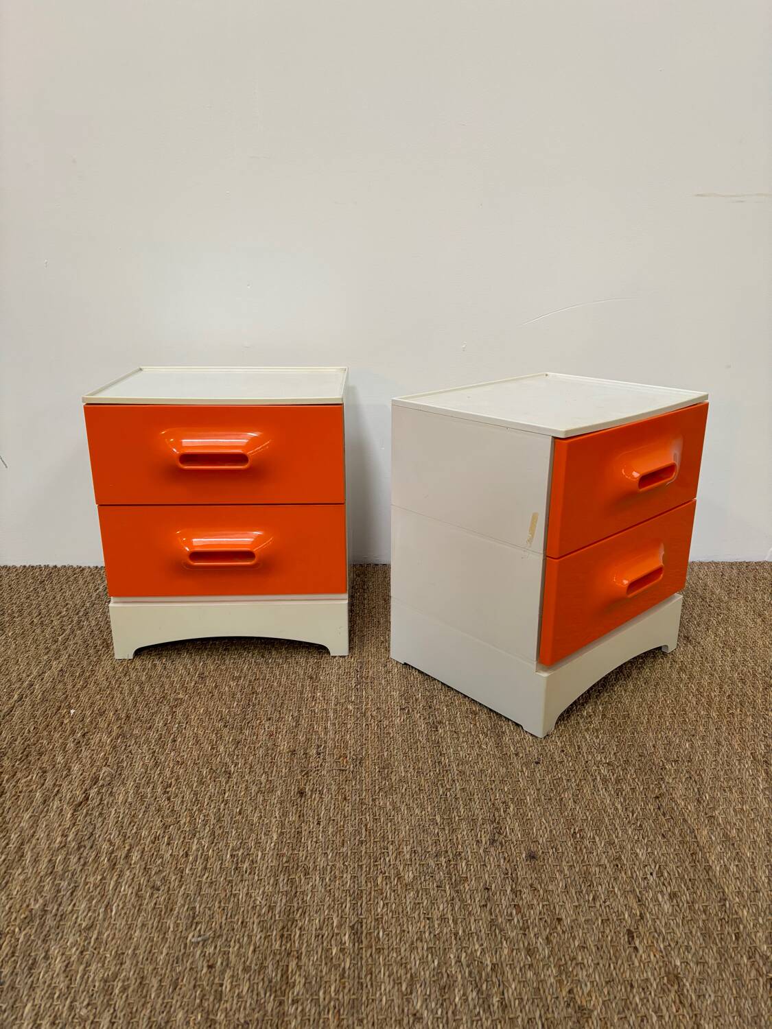 Paire de chevets Prisunic orange 1970