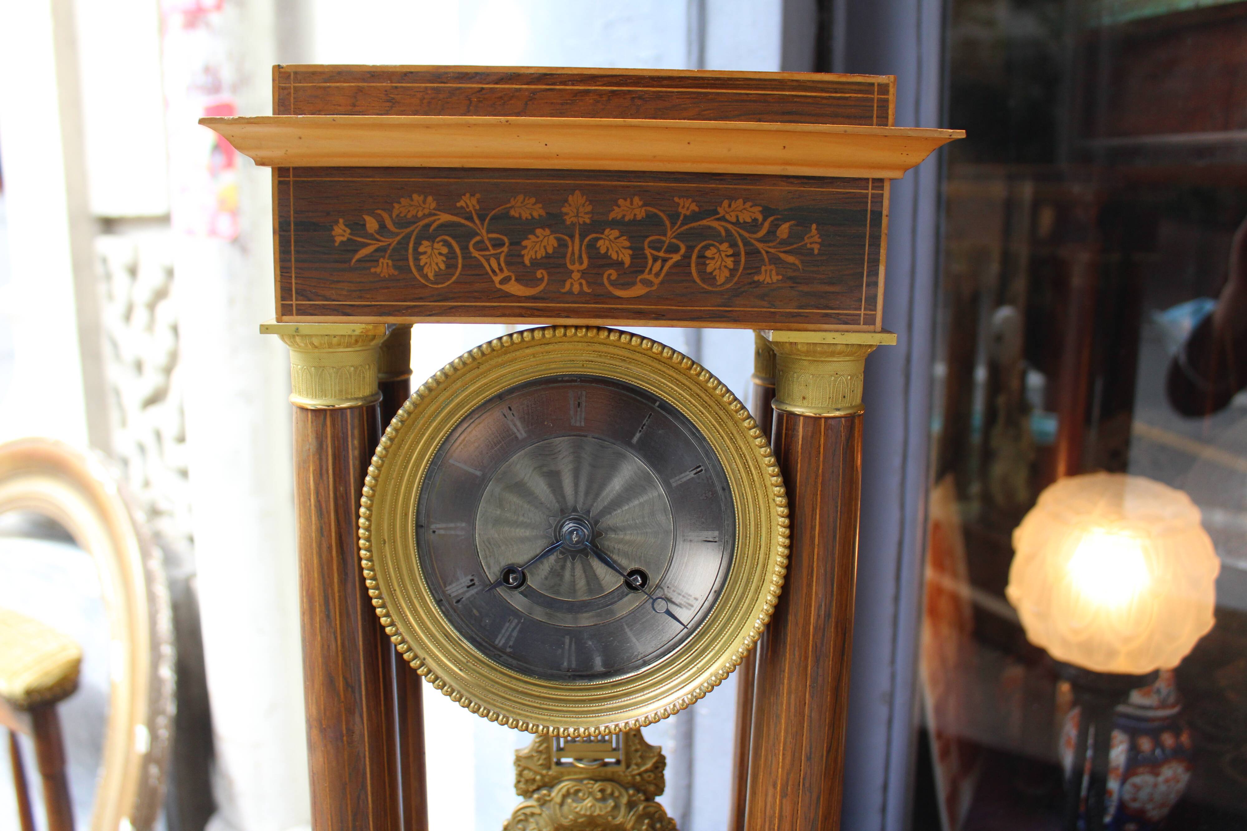 Pendulum in marquetry