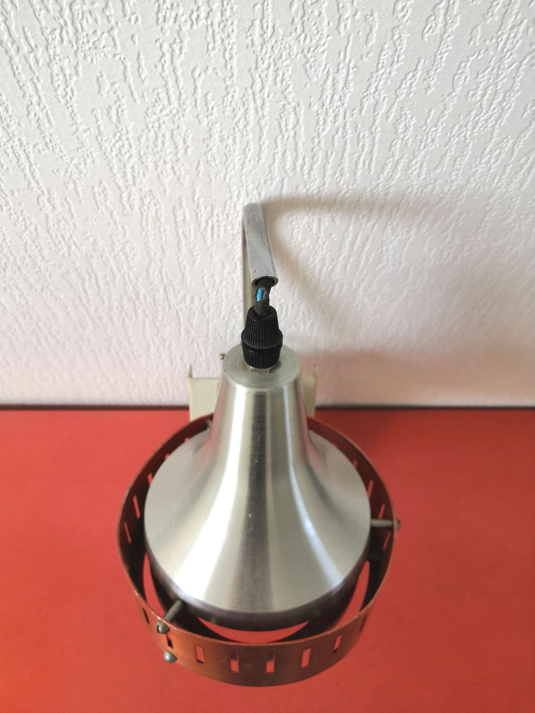 Wall lamp in aluminum and metal orange design 70s