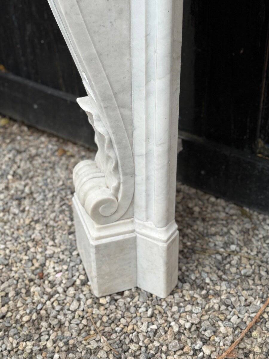 Louis XV style fireplace in white Carrara marble circa 1900