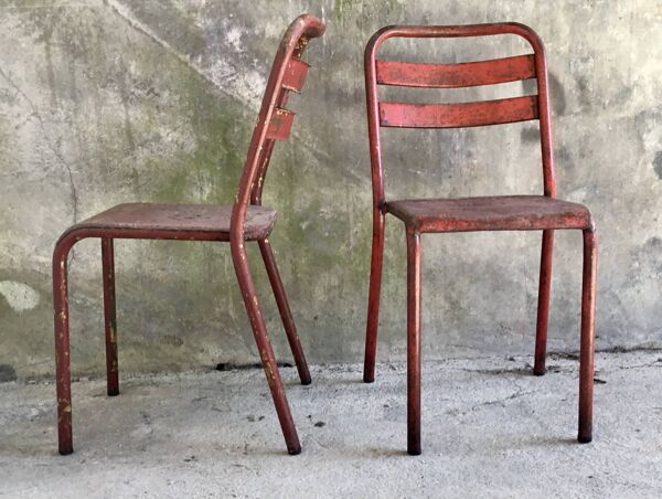 Paire de chaises tolix T2 rouge - assise pleine - 1950