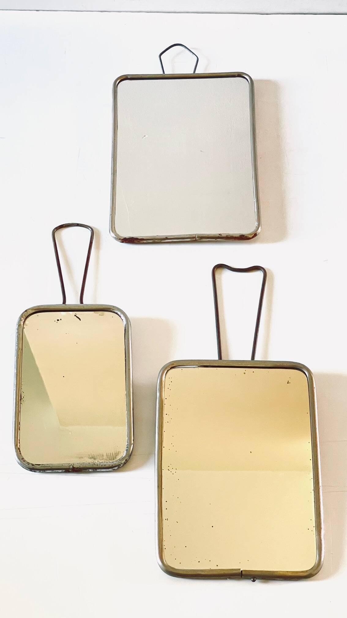 Collection de 3 miroirs barbier vintage