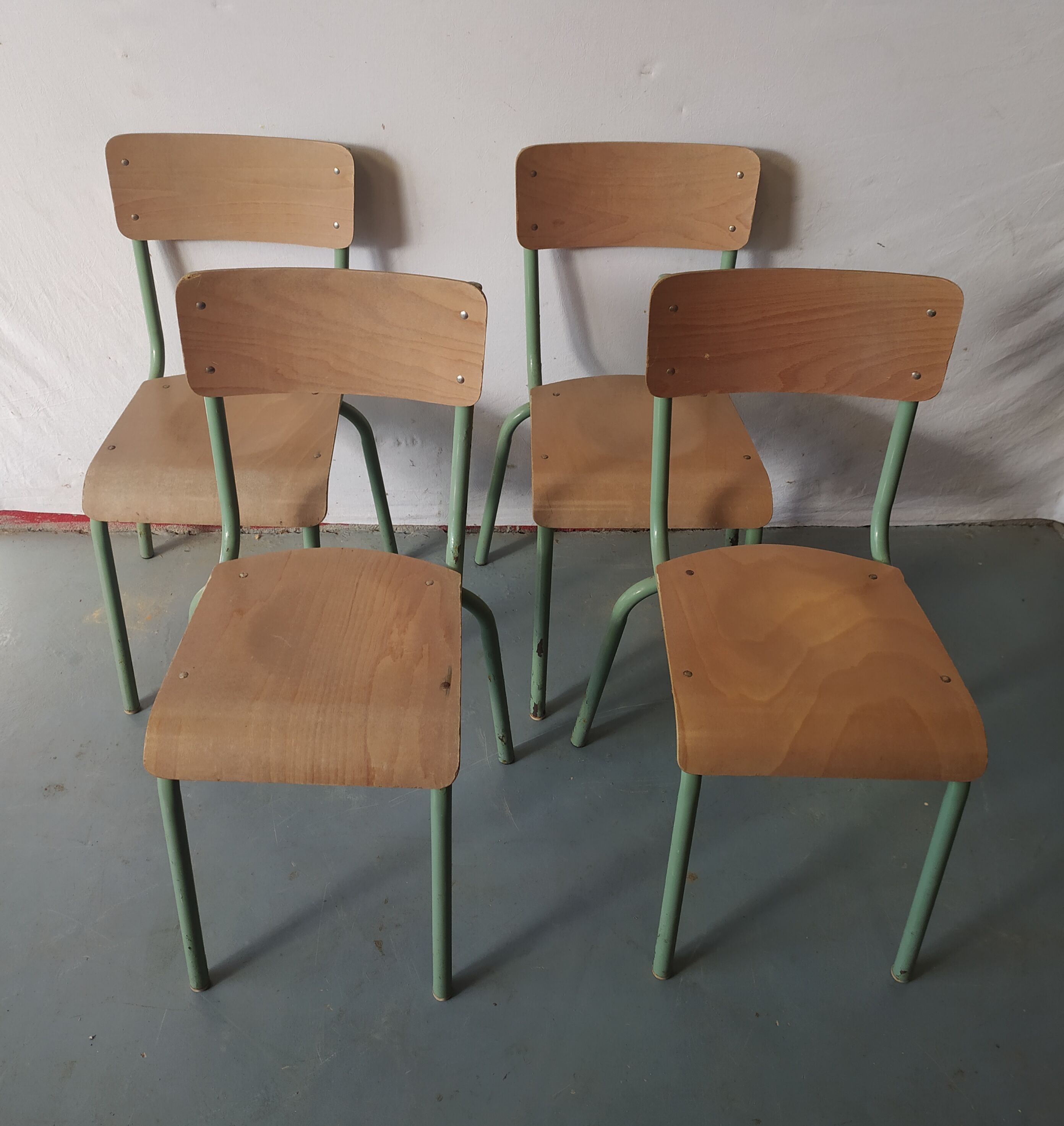 Chaise d'école vintage adulte