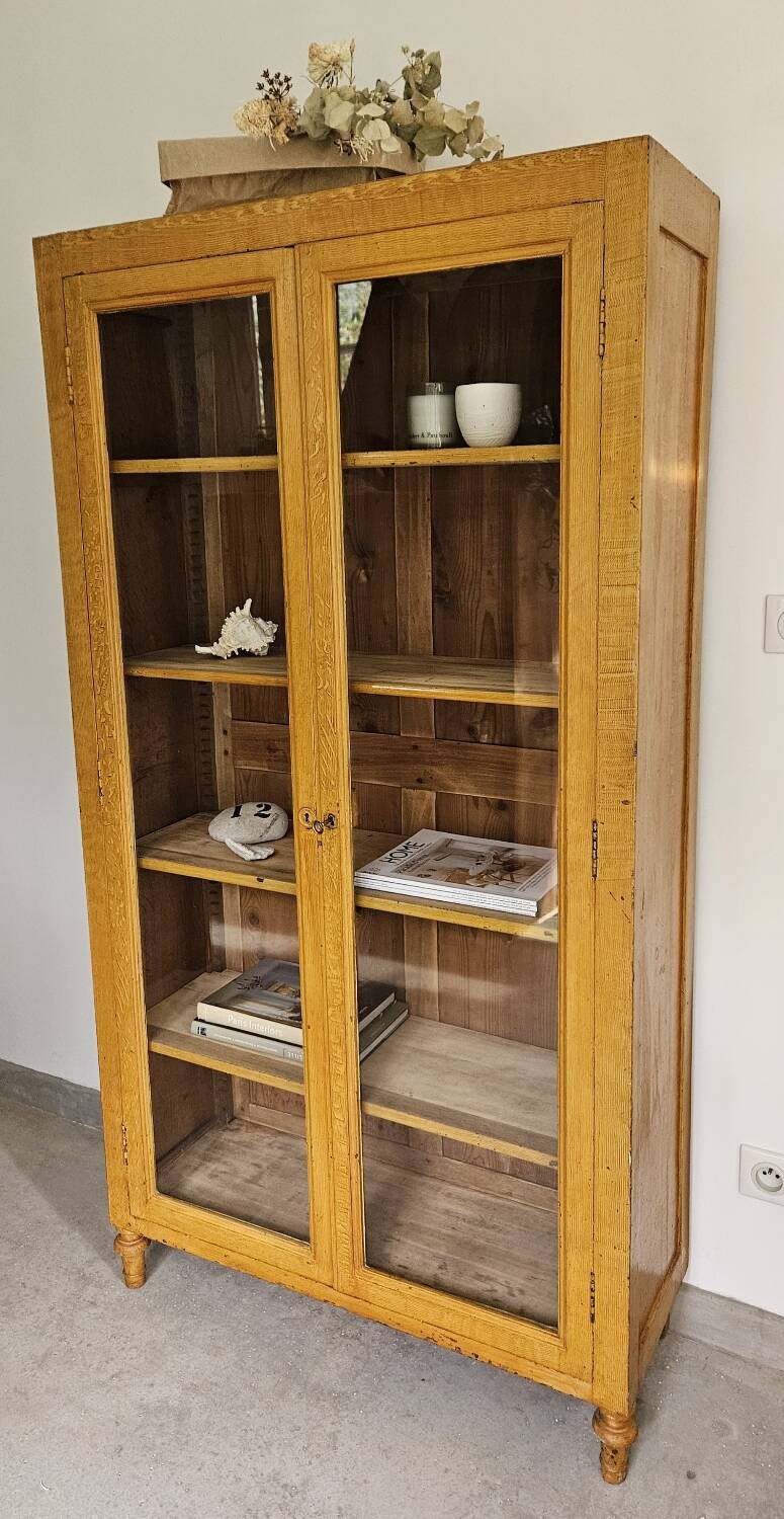 Vintage antique bookcase/curiosity cabinet/display case/shelves
