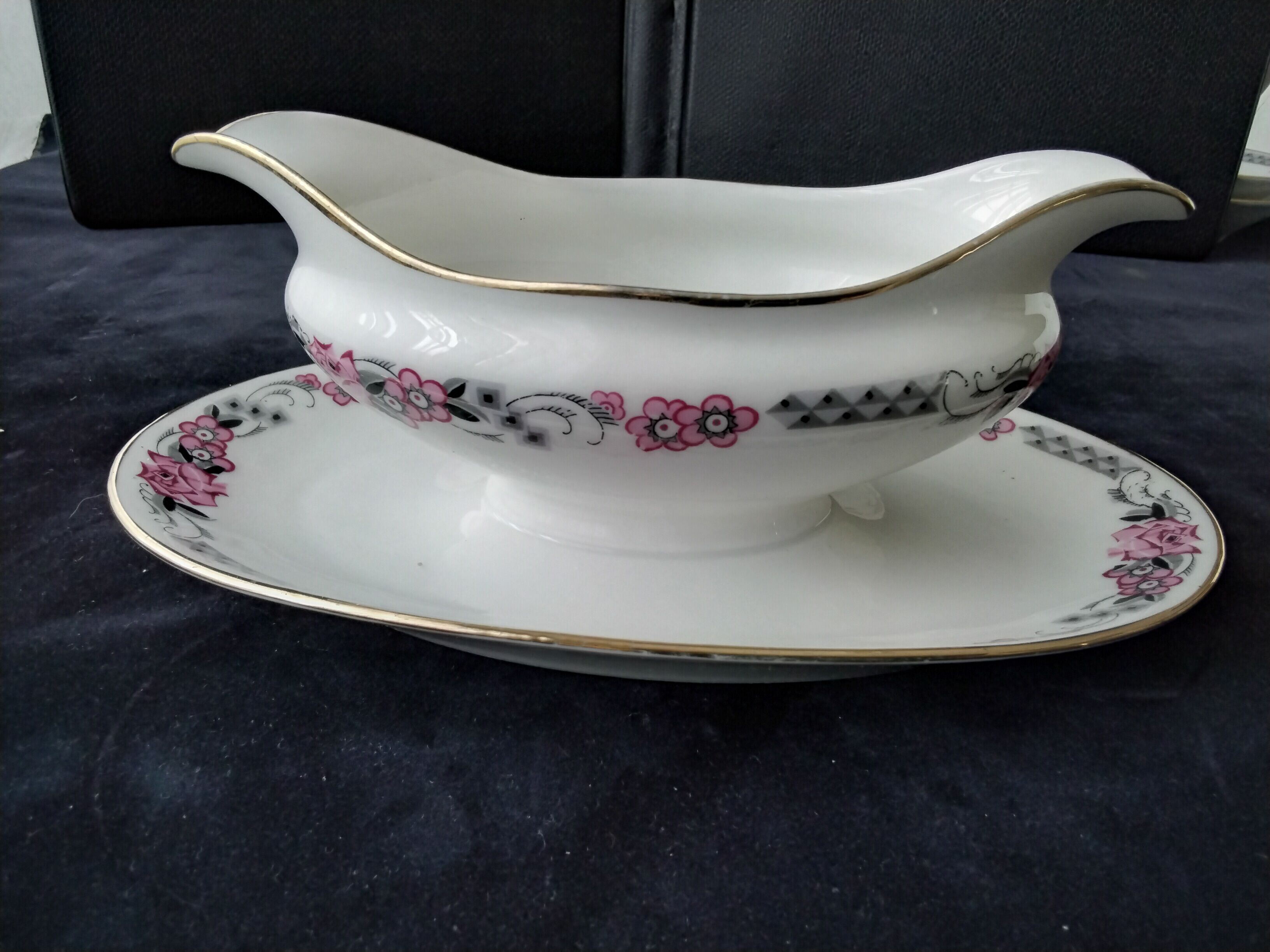 Saucière ancienne en porcelaine  Art Déco